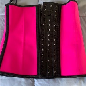 Faja Waist trainer never used